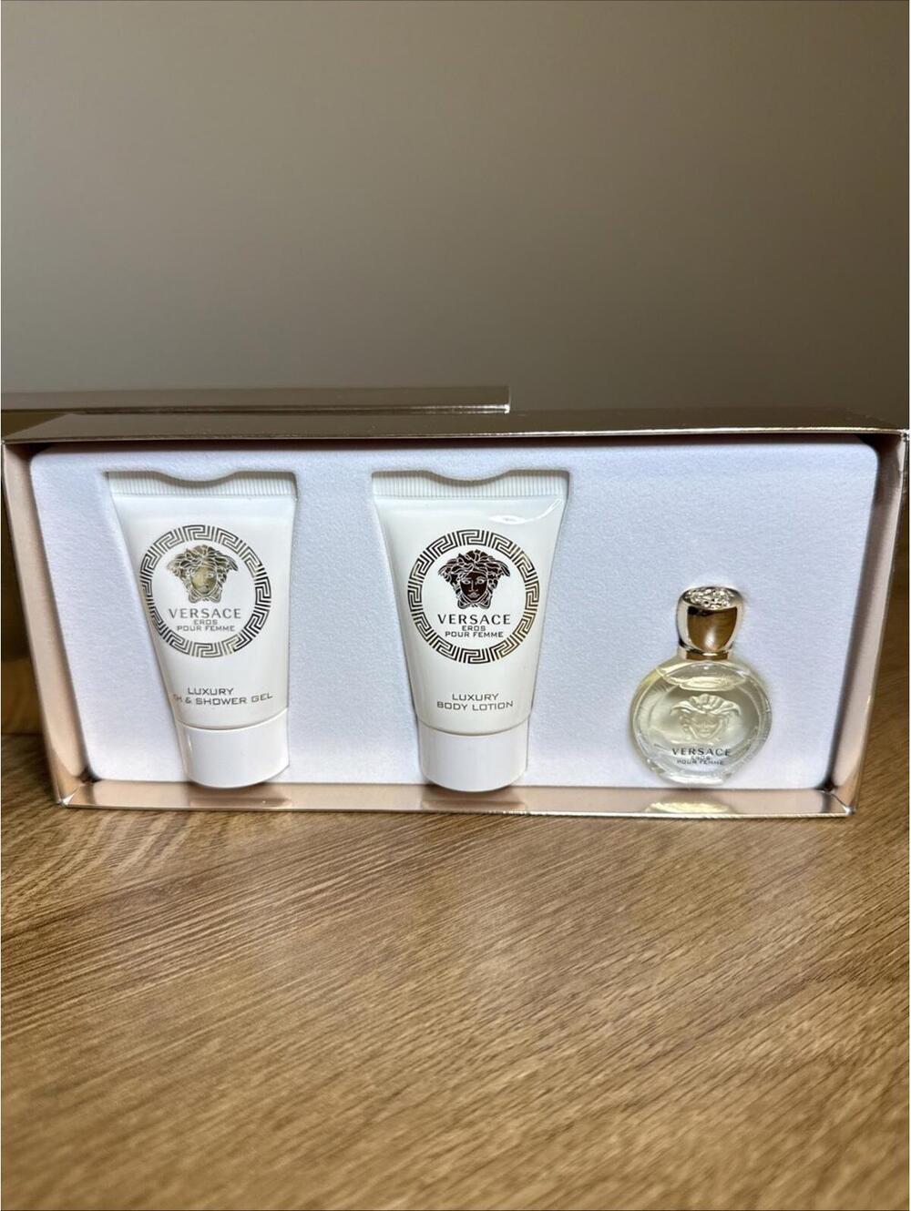 VERSACE Set Eros Pour Femme Bath Shower Gel, Body Lotion, Eau De Parfum Mini Set - Picture 2 of 9